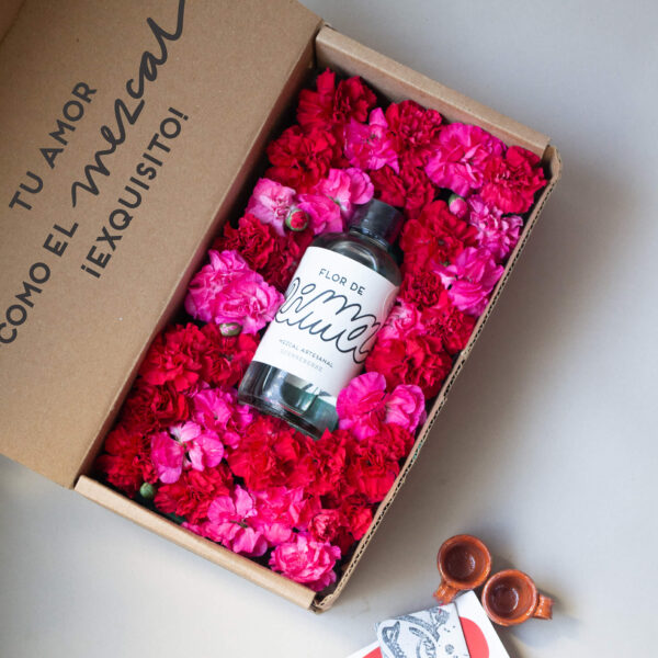 Flores y Mezcalito artesanal