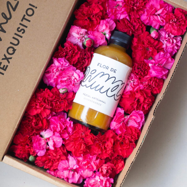 Flores y Mezcalito artesanal - Imagen 2